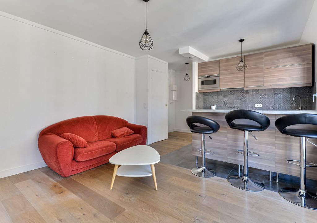 Photo of Livingroom in Republique–Point-du-Jour
