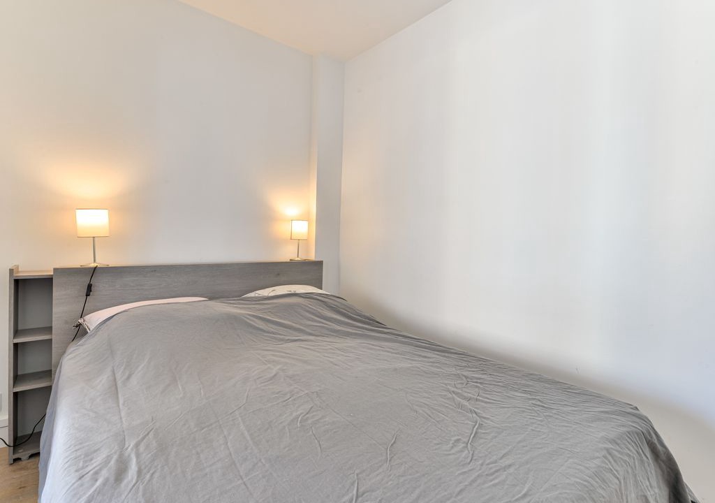 Photo of Bedroom in Republique–Point-du-Jour