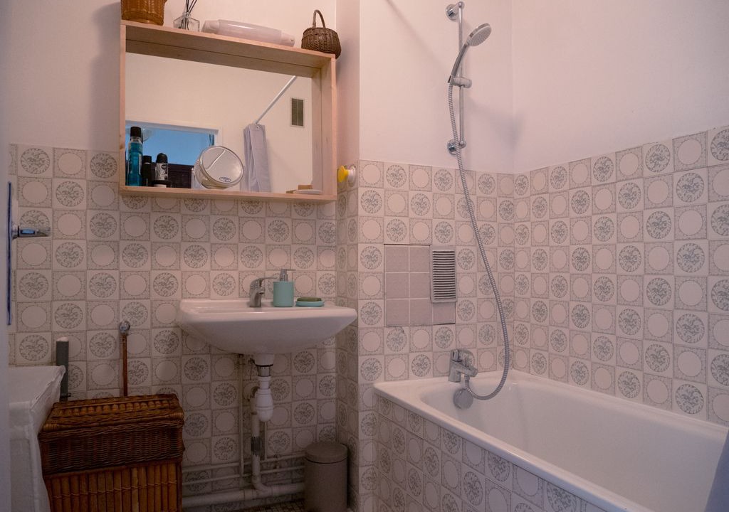 Photo of Bathroom in Republique–Point-du-Jour