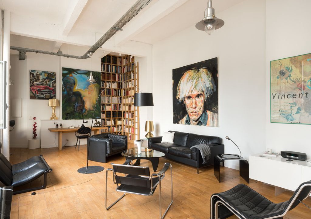 Photo of Livingroom in Archives
