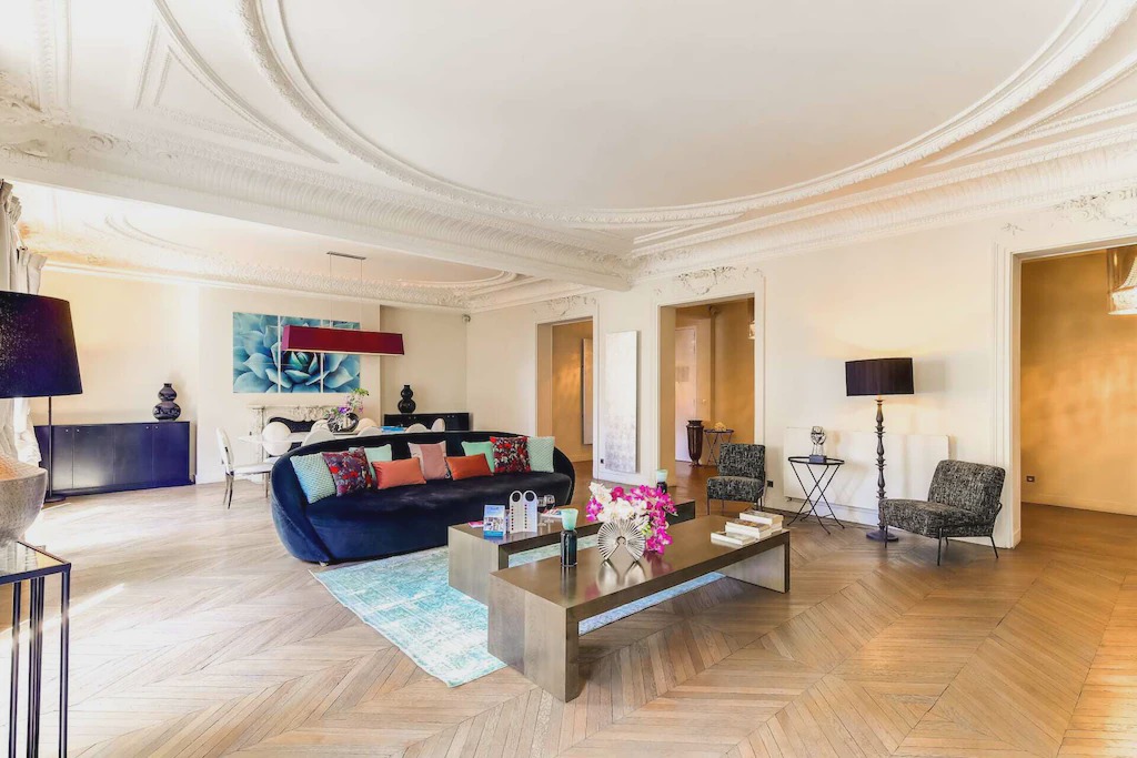 Photo of Livingroom in Champs-Elysees