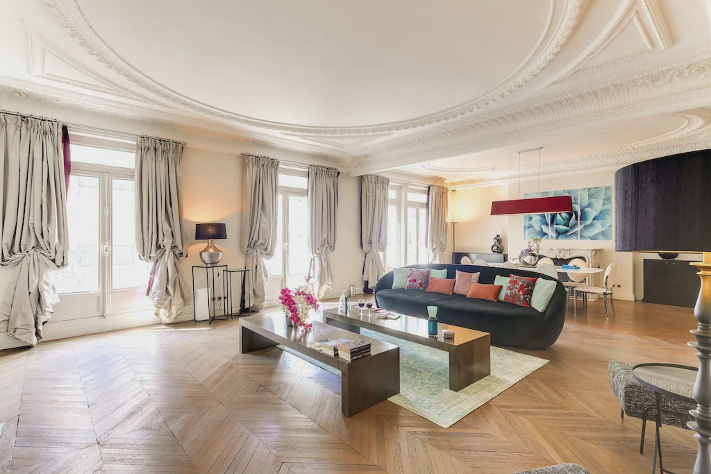Photo of Livingroom in Champs-Elysees