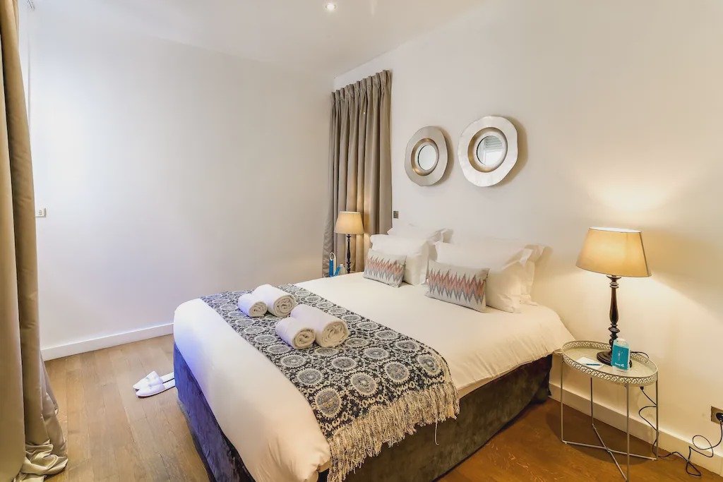 Photo of Bedroom in Champs-Elysees