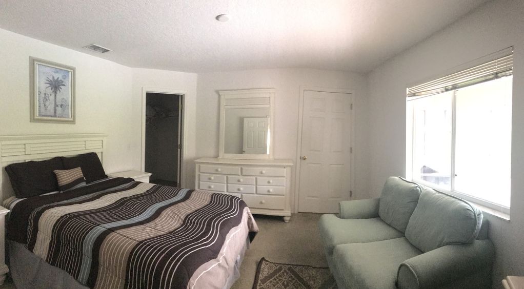 Photo of Livingroom in Hillcrest Estates