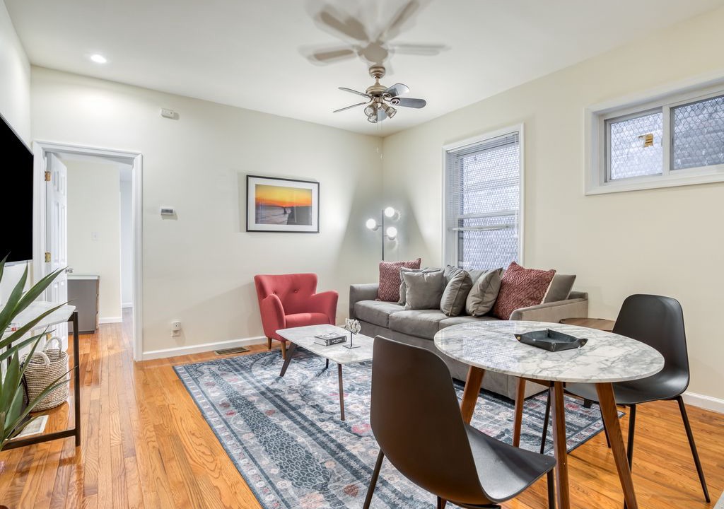Photo of Livingroom in Center City West