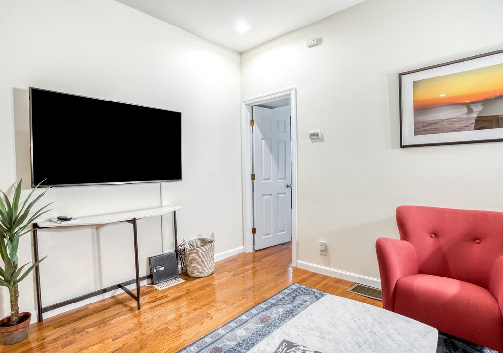 Photo of Livingroom in Center City West