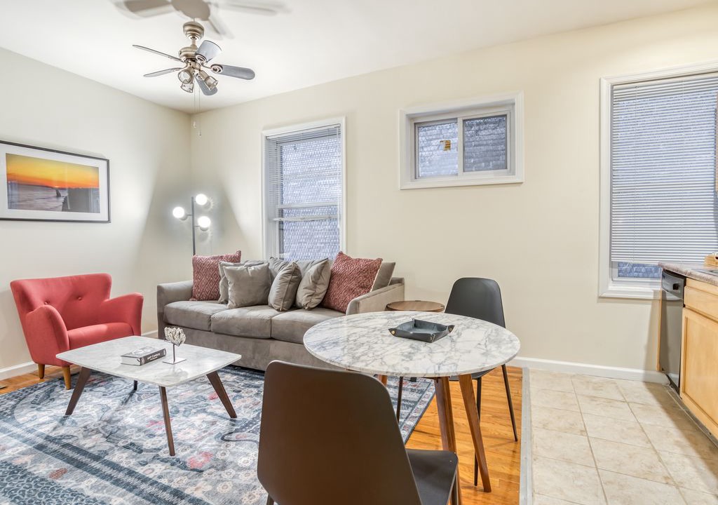 Photo of Livingroom in Center City West