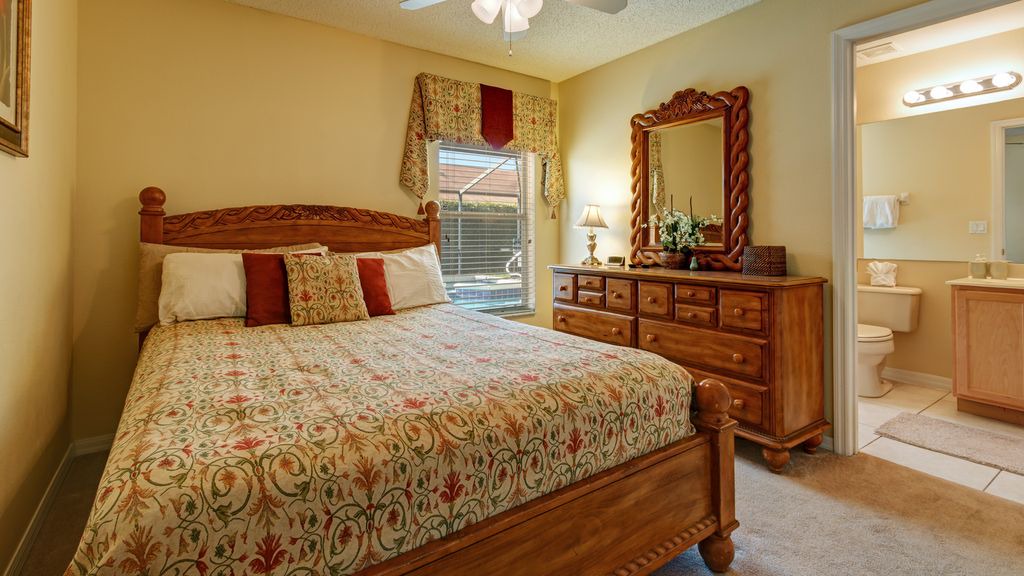 Photo of Bedroom in Orange Tree