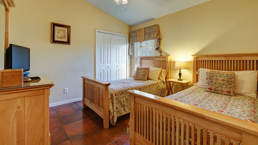 Photo of Bedroom in Orange Tree
