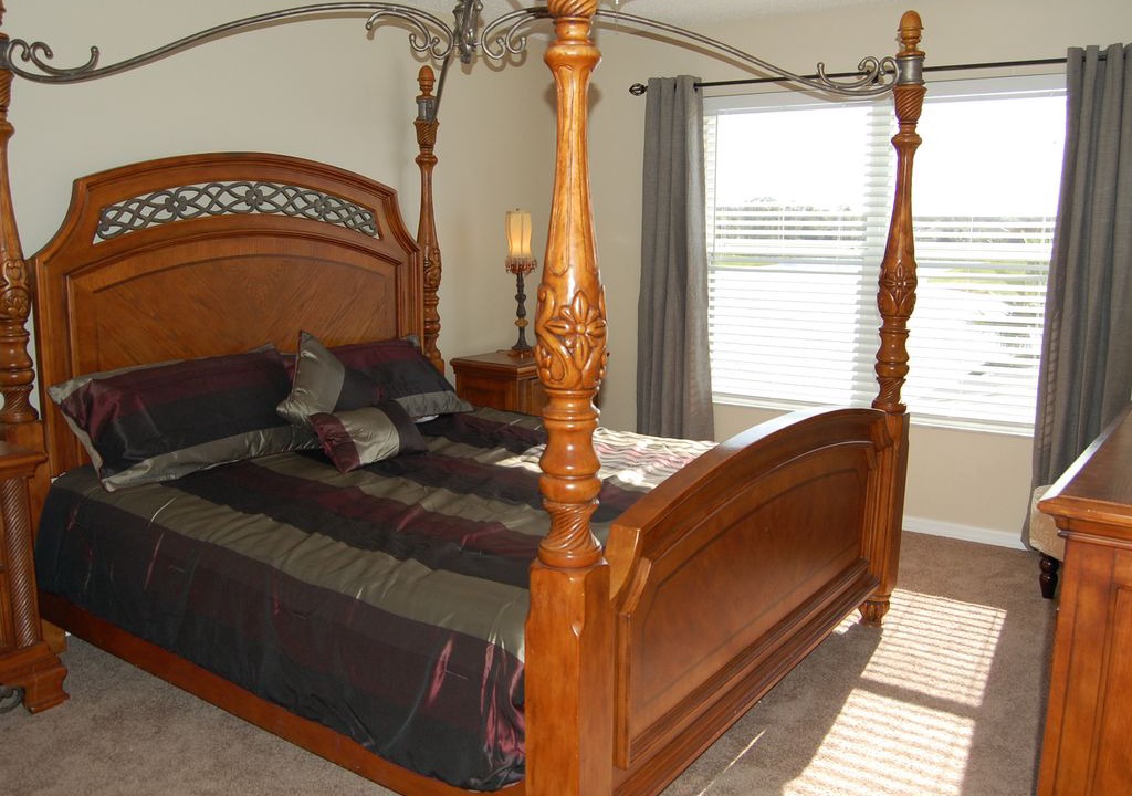 Photo of Bedroom in Crescent Lakes