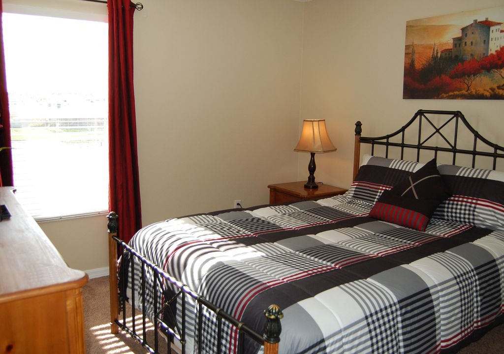 Photo of Bedroom in Crescent Lakes