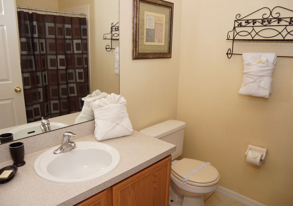 Photo of Bathroom in Crescent Lakes