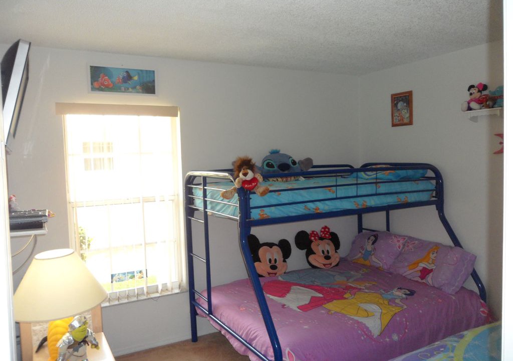 Photo of Bedroom in Windward Cay