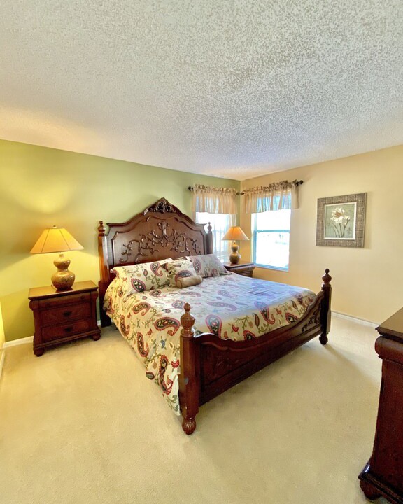Photo of Bedroom in Seasons