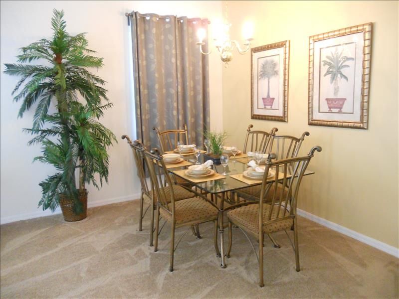 Photo of Livingroom in Windwood Bay