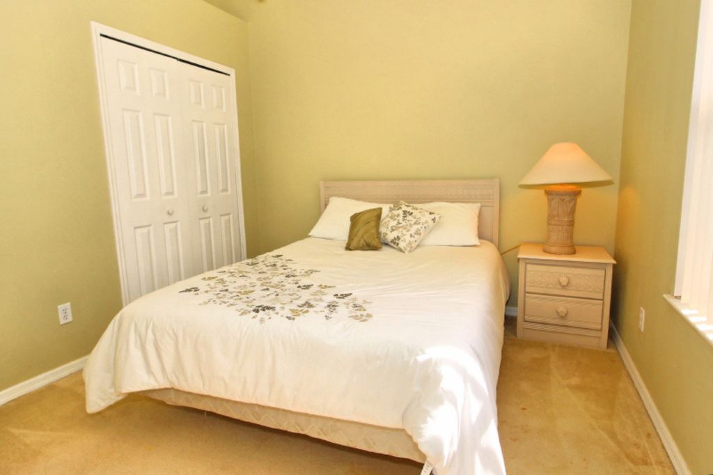 Photo of Bedroom in Ridgewood Lakes