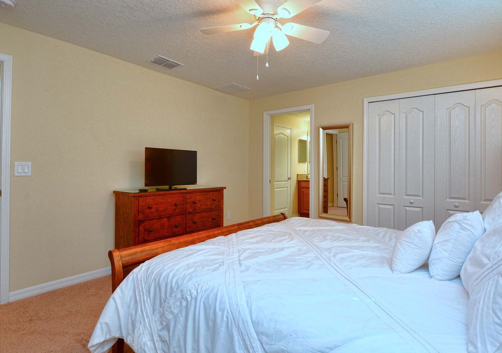 Photo of Bedroom in Gulf Shores