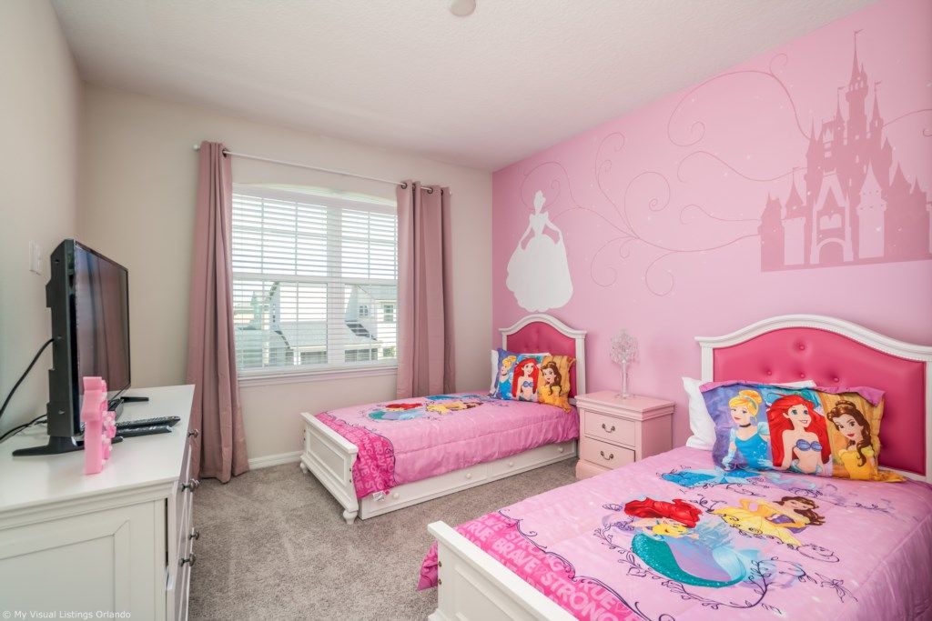 Photo of Bedroom in Buena Ventura Lakes
