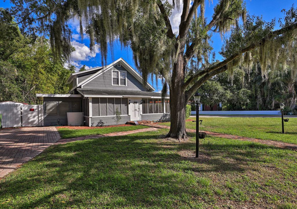 Photo of Buildings in Winter Haven