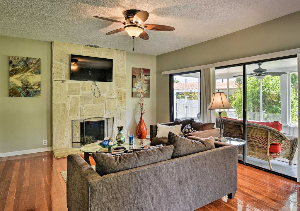 Photo of Livingroom in Winter Haven