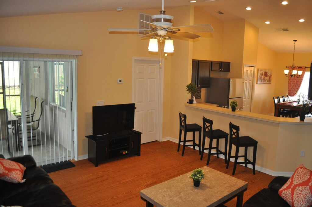 Photo of Livingroom in Hillcrest Estates