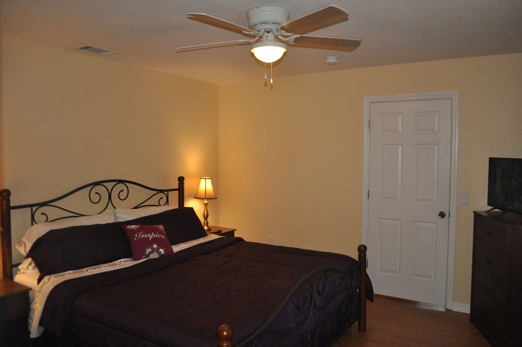 Photo of Bedroom in Hillcrest Estates