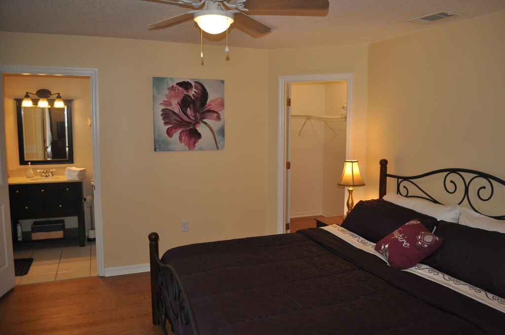 Photo of Bedroom in Hillcrest Estates