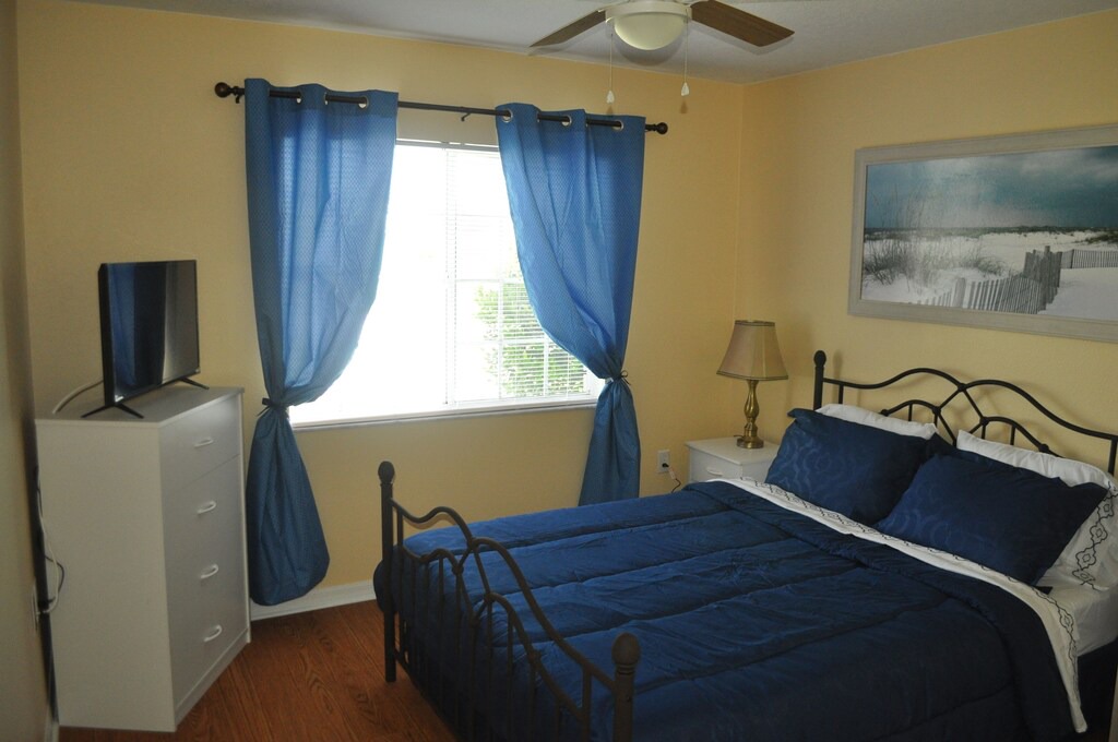 Photo of Bedroom in Hillcrest Estates