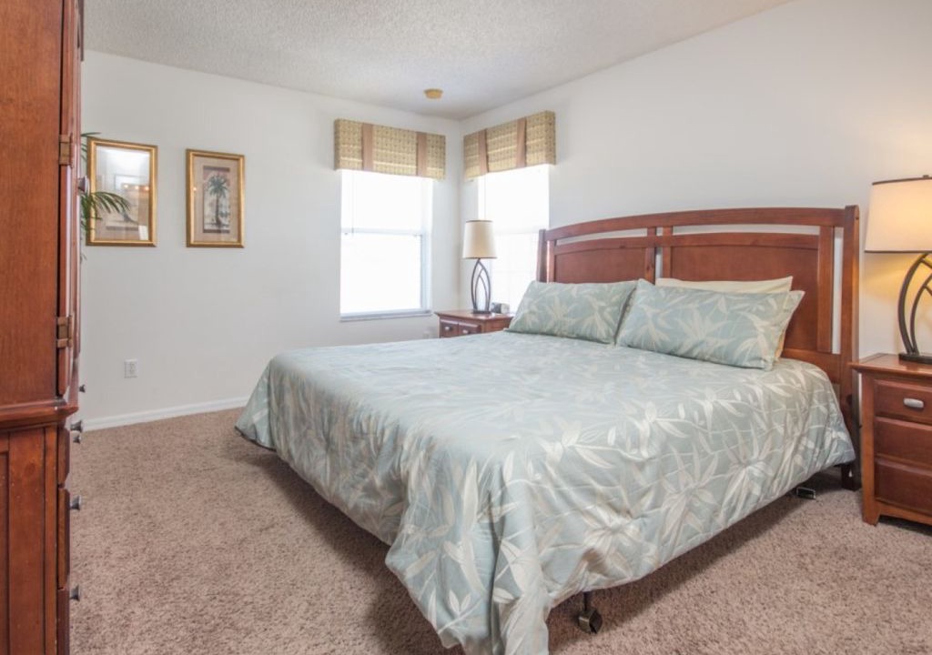Photo of Bedroom in Seasons