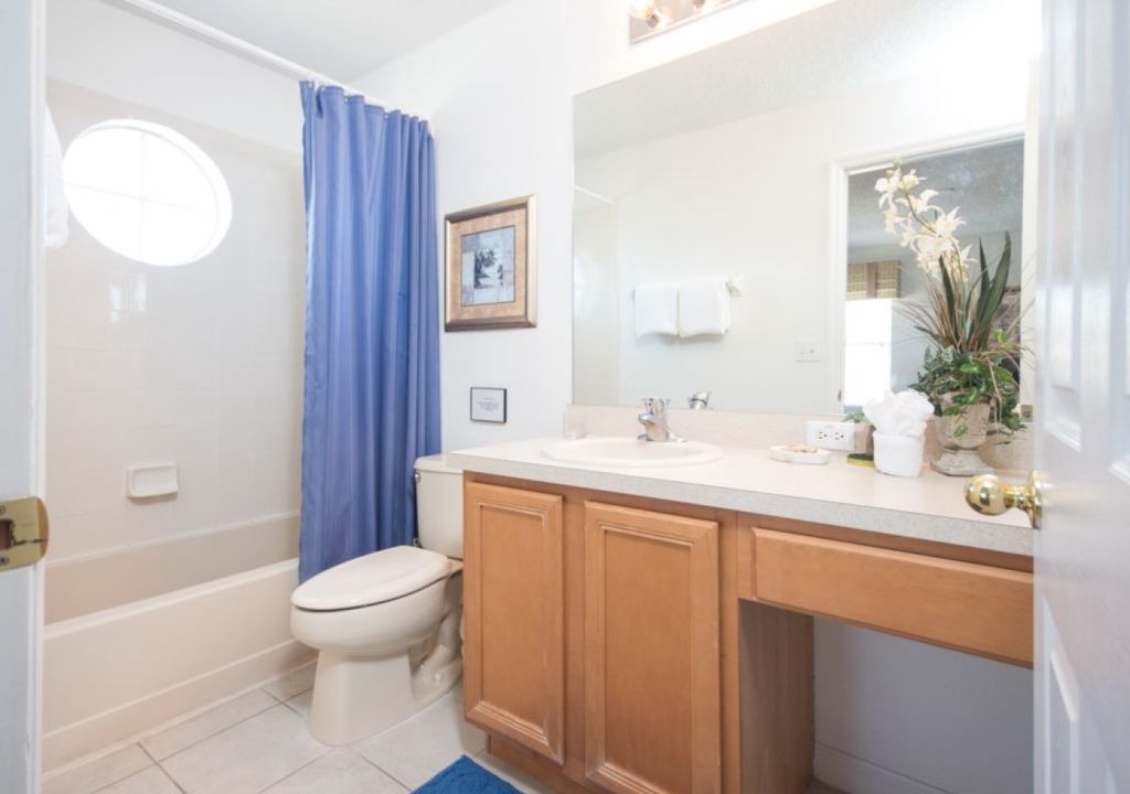 Photo of Bathroom in Seasons
