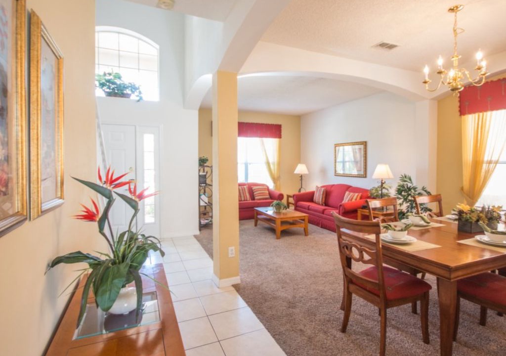 Photo of Livingroom in Seasons