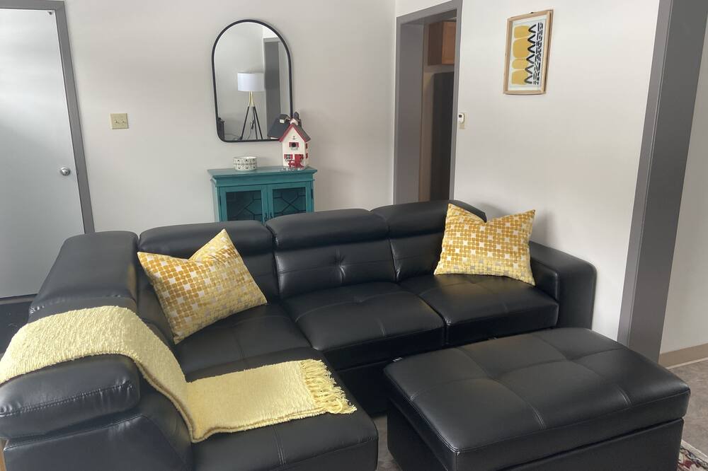 Photo of Livingroom in Kincardine