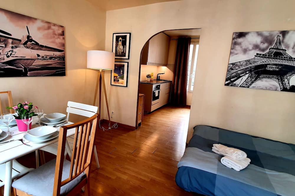 Photo of Bedroom in Louis Bertrand-Mirabeau-Semard