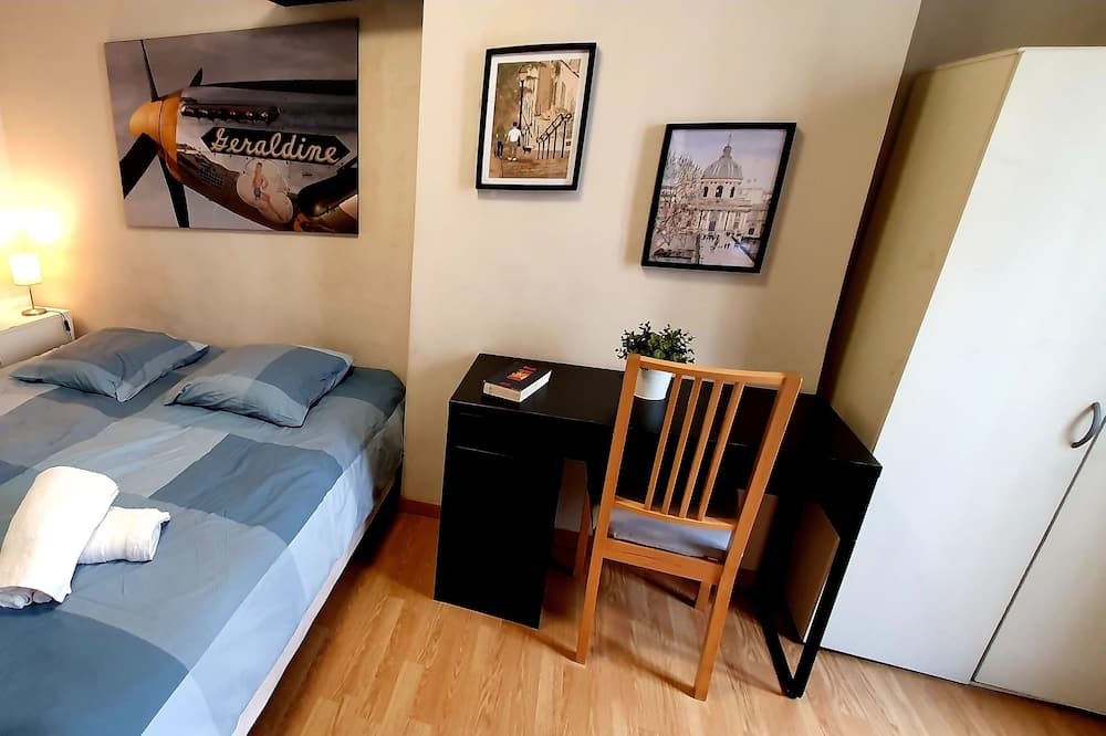 Photo of Bedroom in Louis Bertrand-Mirabeau-Semard