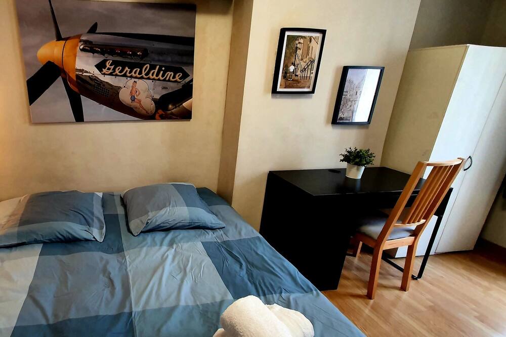 Photo of Bedroom in Louis Bertrand-Mirabeau-Semard
