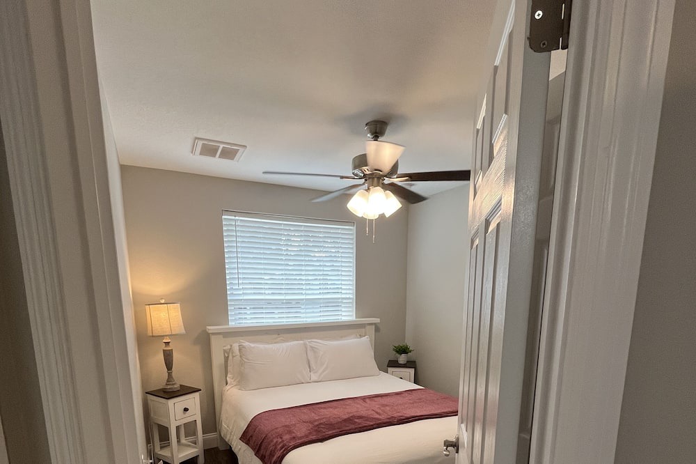 Photo of Bedroom in Bartow