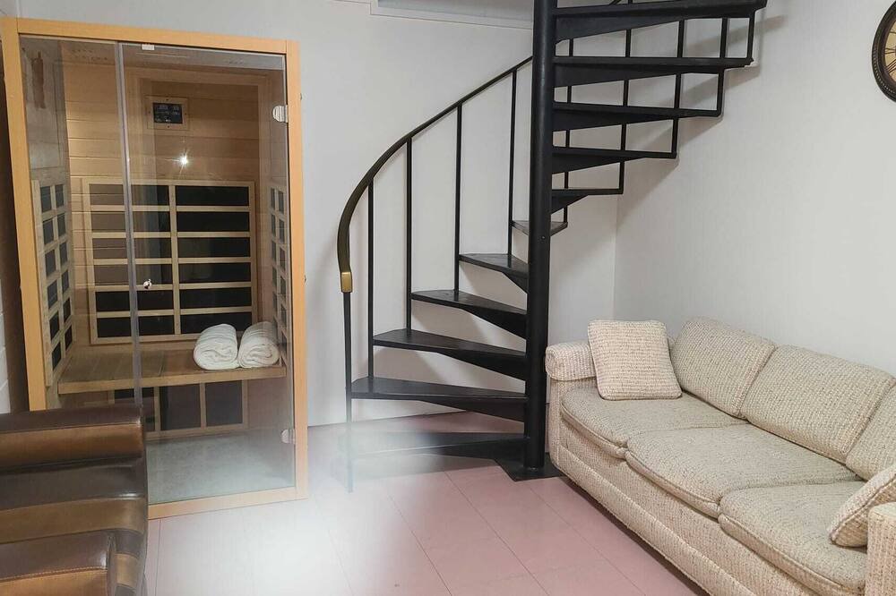 Photo of Livingroom in Nipissing