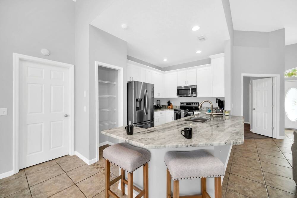 Photo of Livingroom in Bridgewater Crossing