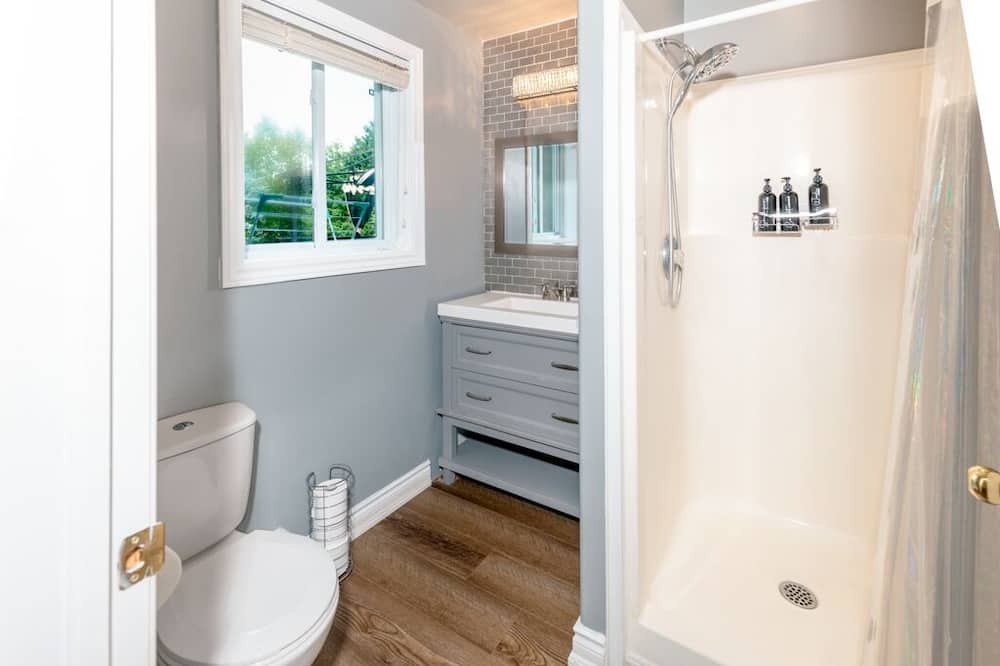 Photo of Bathroom in Wasaga Beach