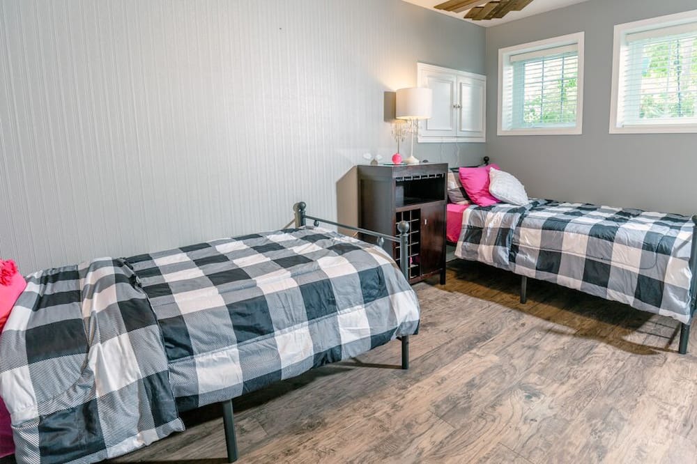 Photo of Bedroom in Wasaga Beach