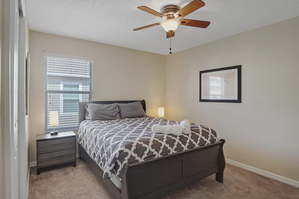 Photo of Bedroom in Tuscan Ridge