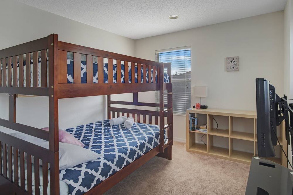 Photo of Bedroom in Tuscan Ridge