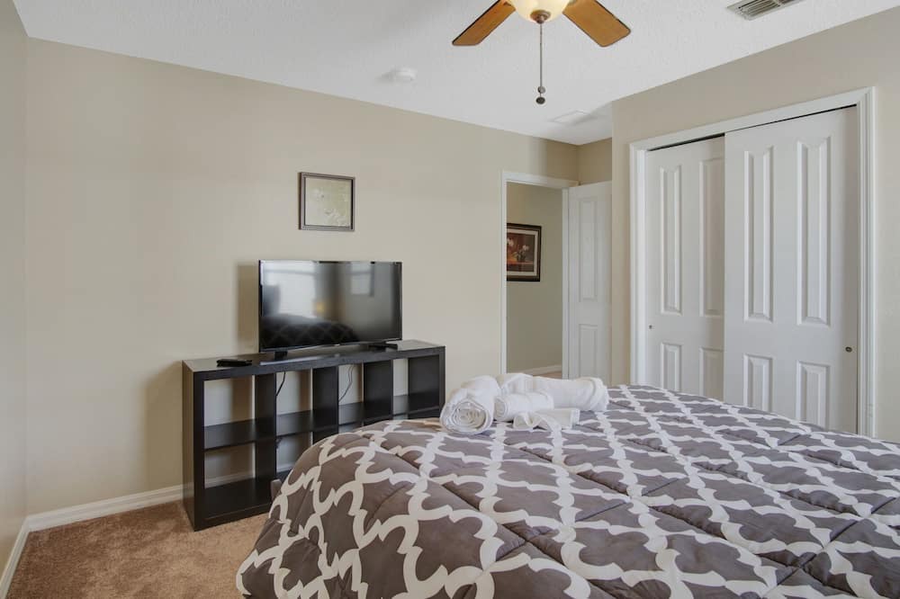 Photo of Bedroom in Tuscan Ridge