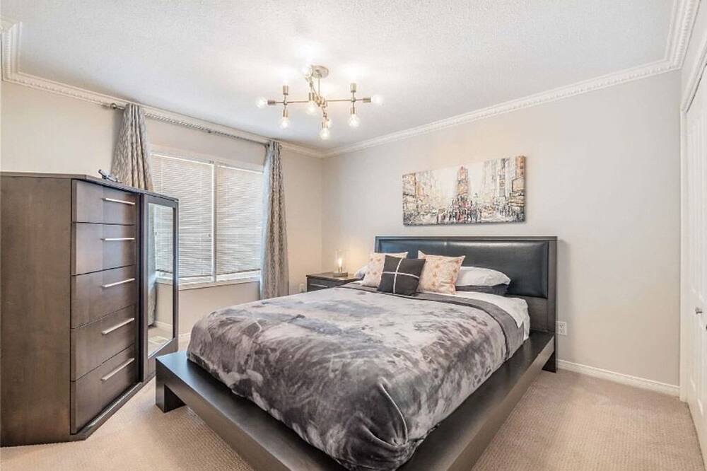 Photo of Bedroom in Aurora