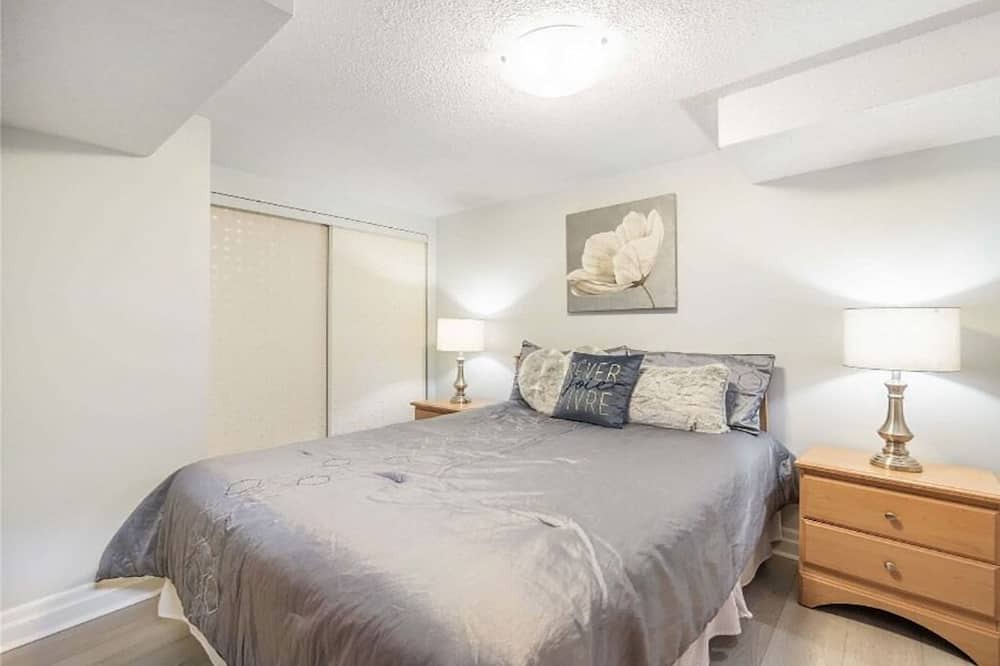 Photo of Bedroom in Aurora