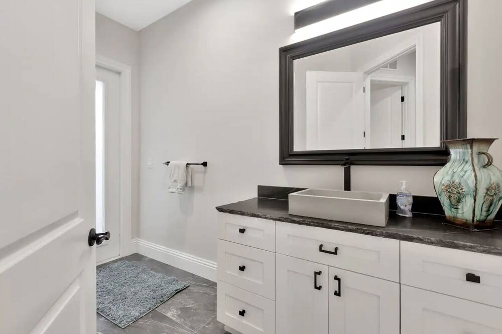 Photo of Bathroom in Greater Northdale