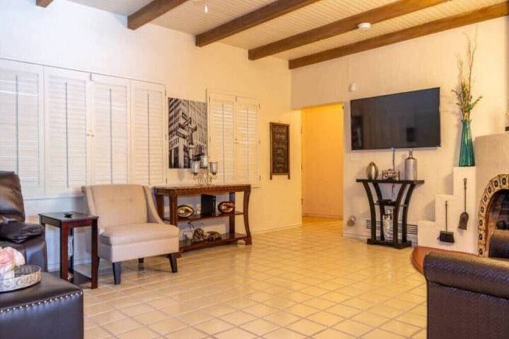 Photo of Livingroom in Tucson
