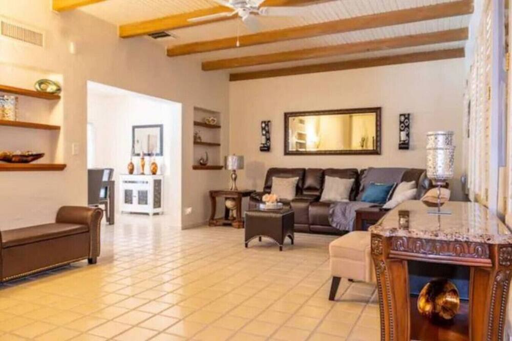 Photo of Livingroom in Tucson