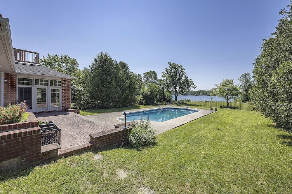 Photo of Outdoor in Kingston