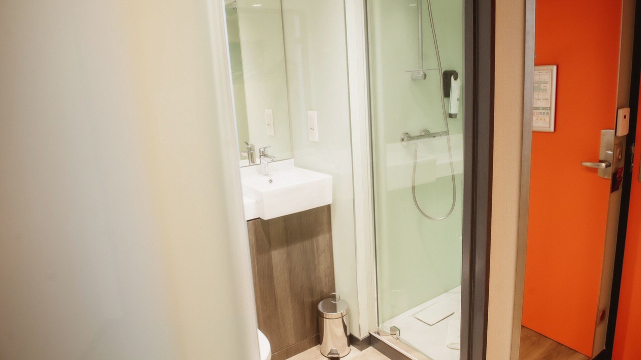 Photo of Bathroom in Aubervilliers